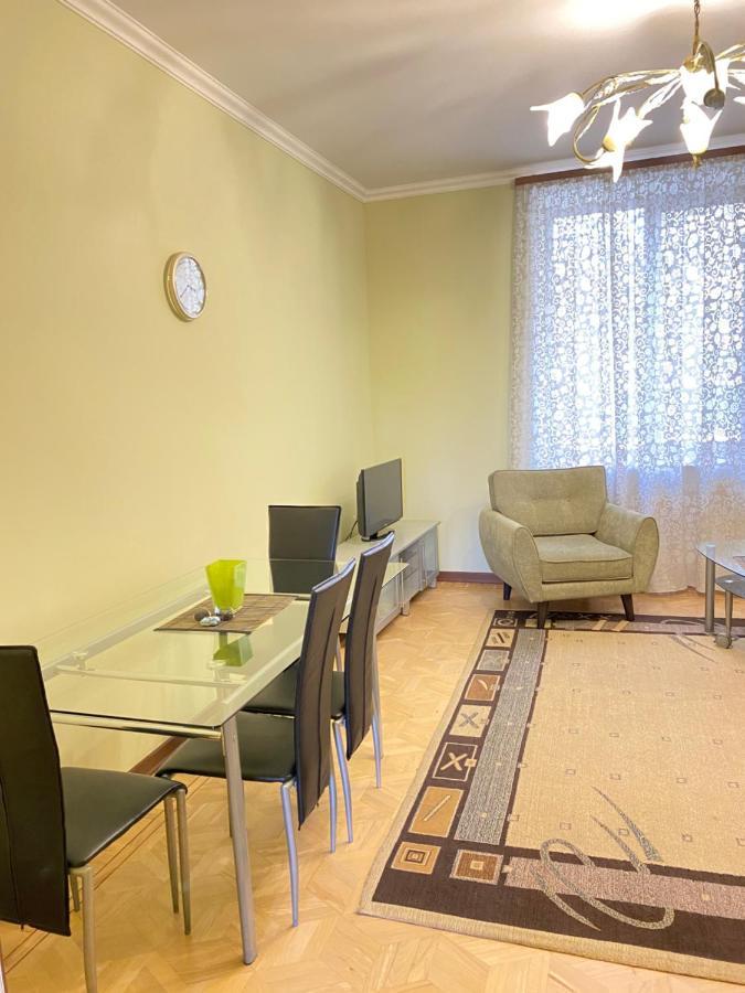 Nice Apartment In City Center Yerevan Exterior photo